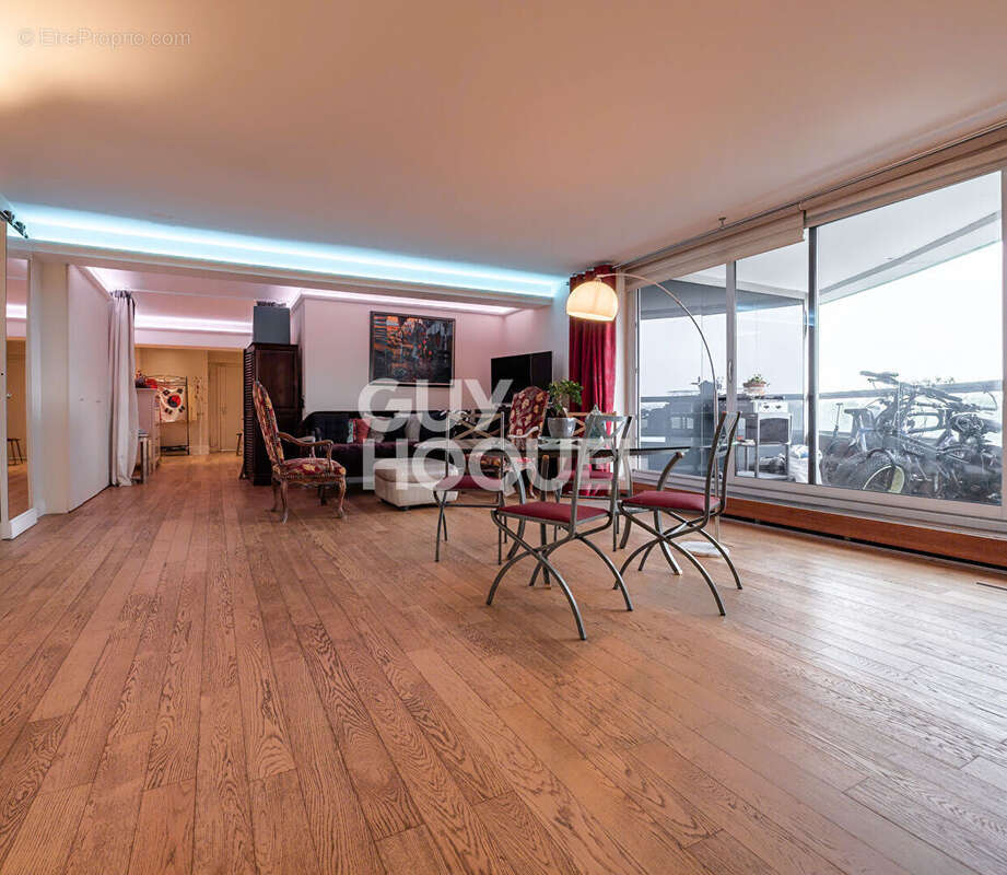Appartement à PUTEAUX