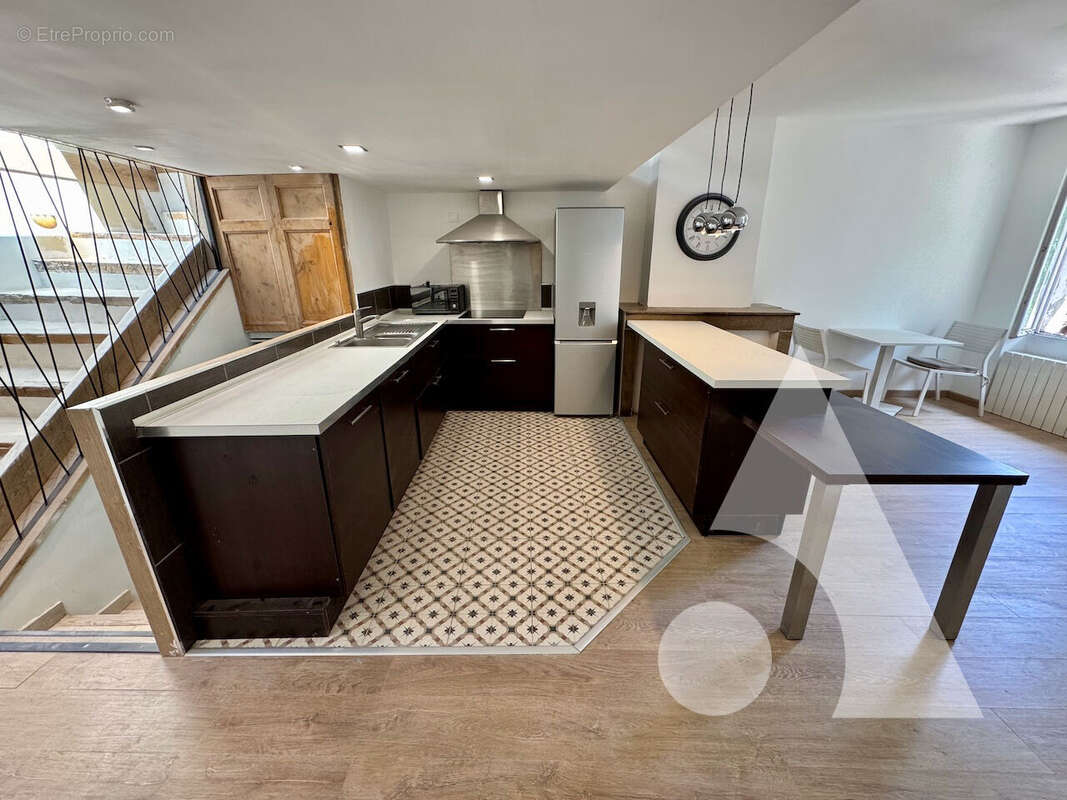 Appartement à COTIGNAC