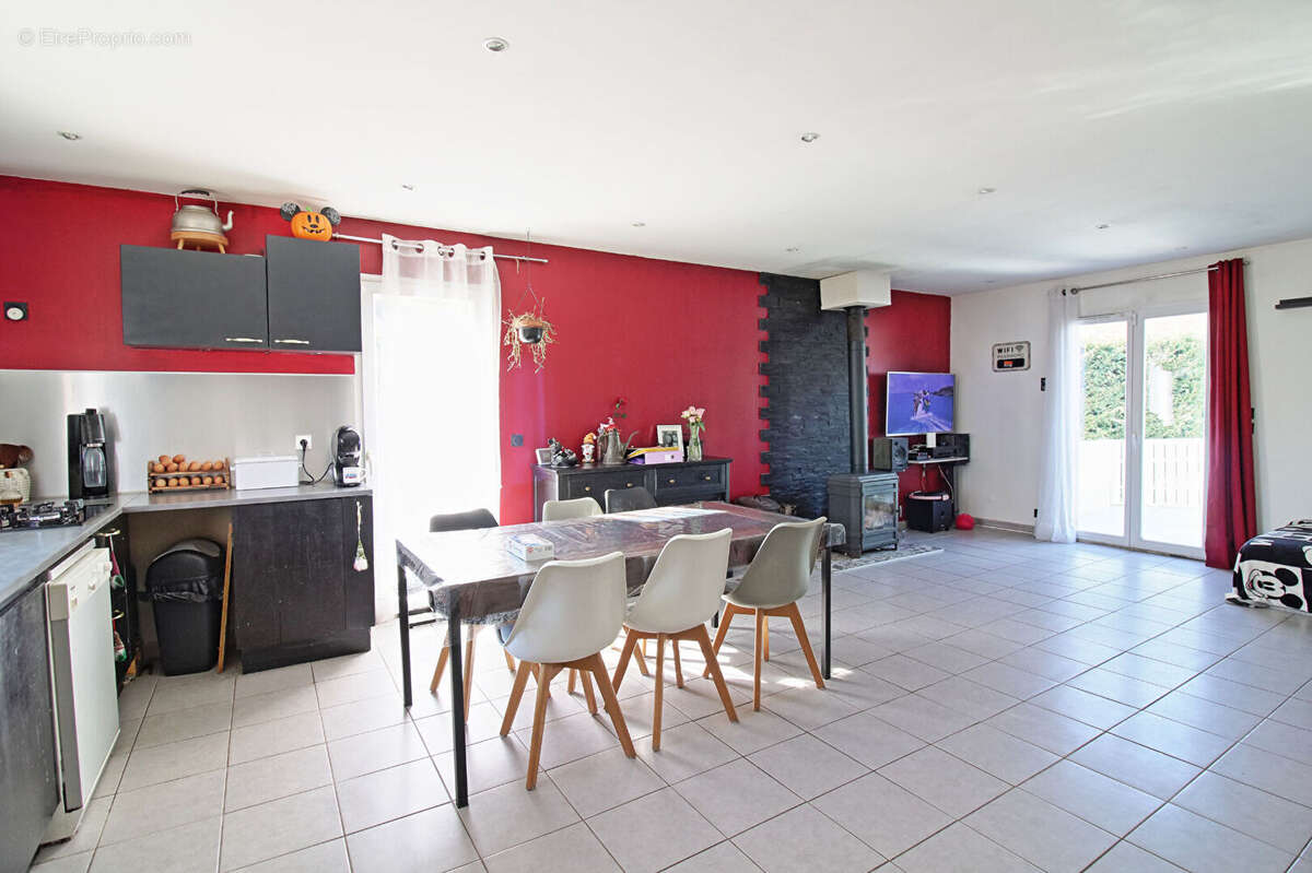 Maison à CHAMPIER