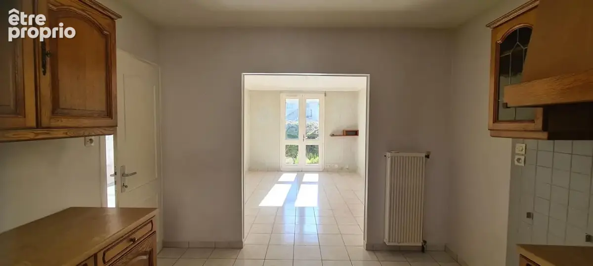 Maison Clisson 5 P . 3 Chs . Bureau . 81.29 M² . T 377 M² . Terrasse . Garage - photo 4