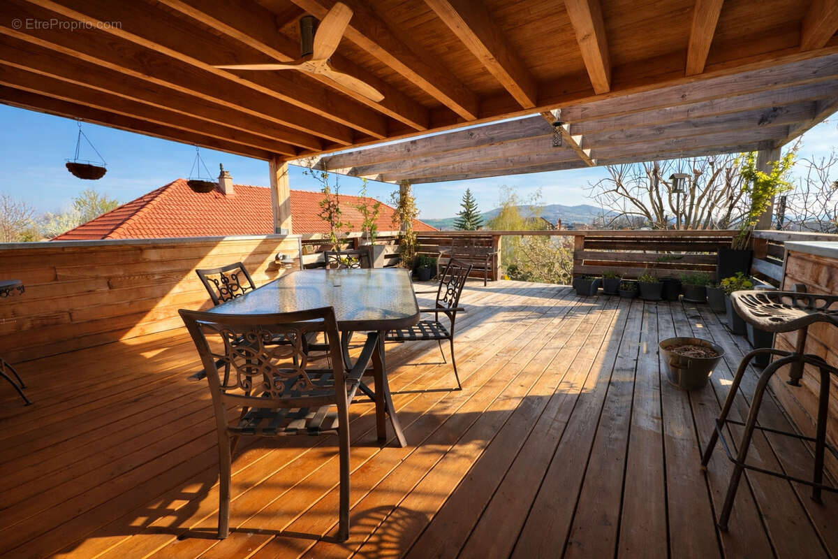 Maison à PONT-DU-CHATEAU