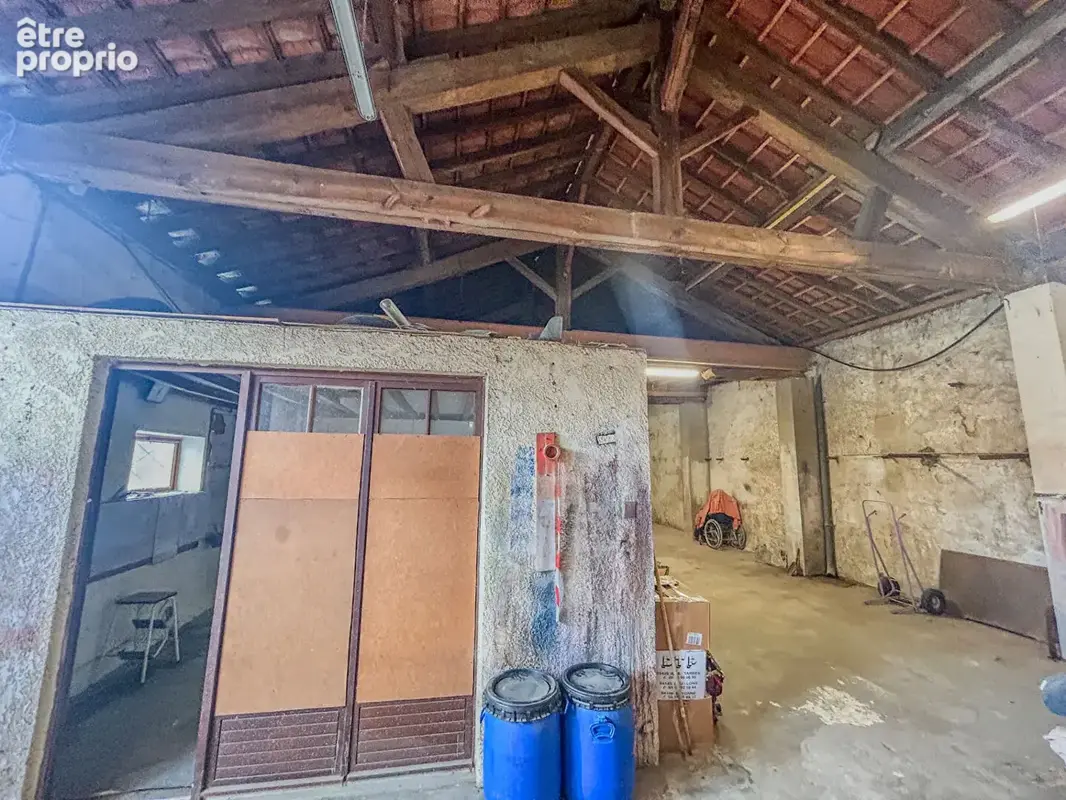 Immeuble à transformer de 190 m2 au sol - photo 7