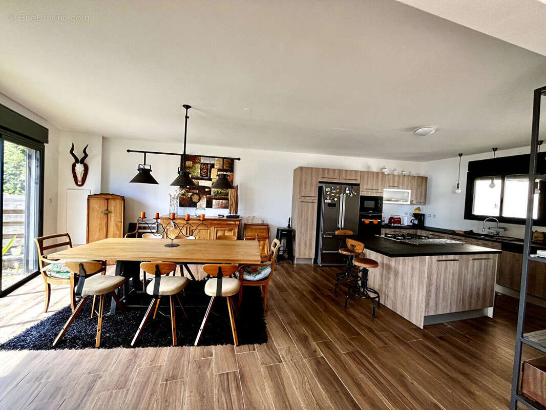 Maison à SAINT-DENIS