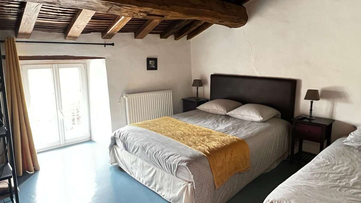 Maison à LA CAILLERE-SAINT-HILAIRE