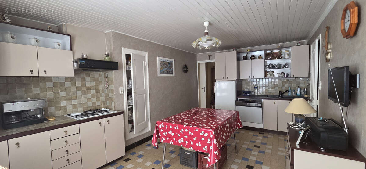 Maison de village avec terrain et dépendance - photo 3