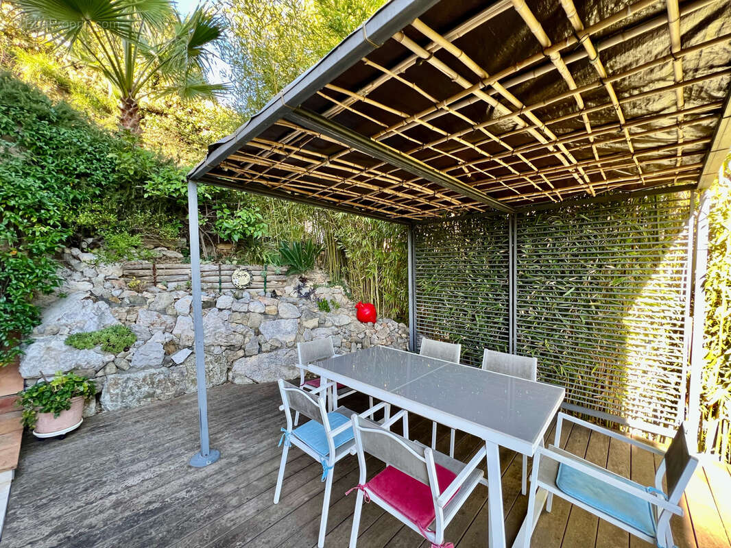 Appartement à SAINT-LAURENT-DU-VAR