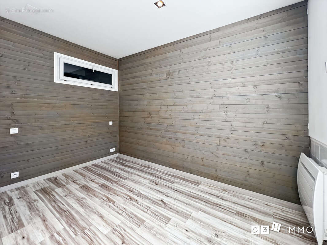 Appartement à CARBONNE