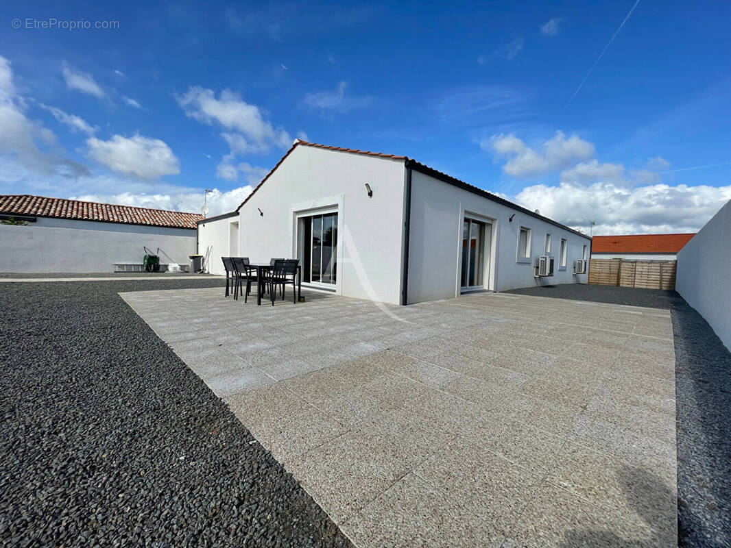 Maison à NOTRE-DAME-DE-RIEZ