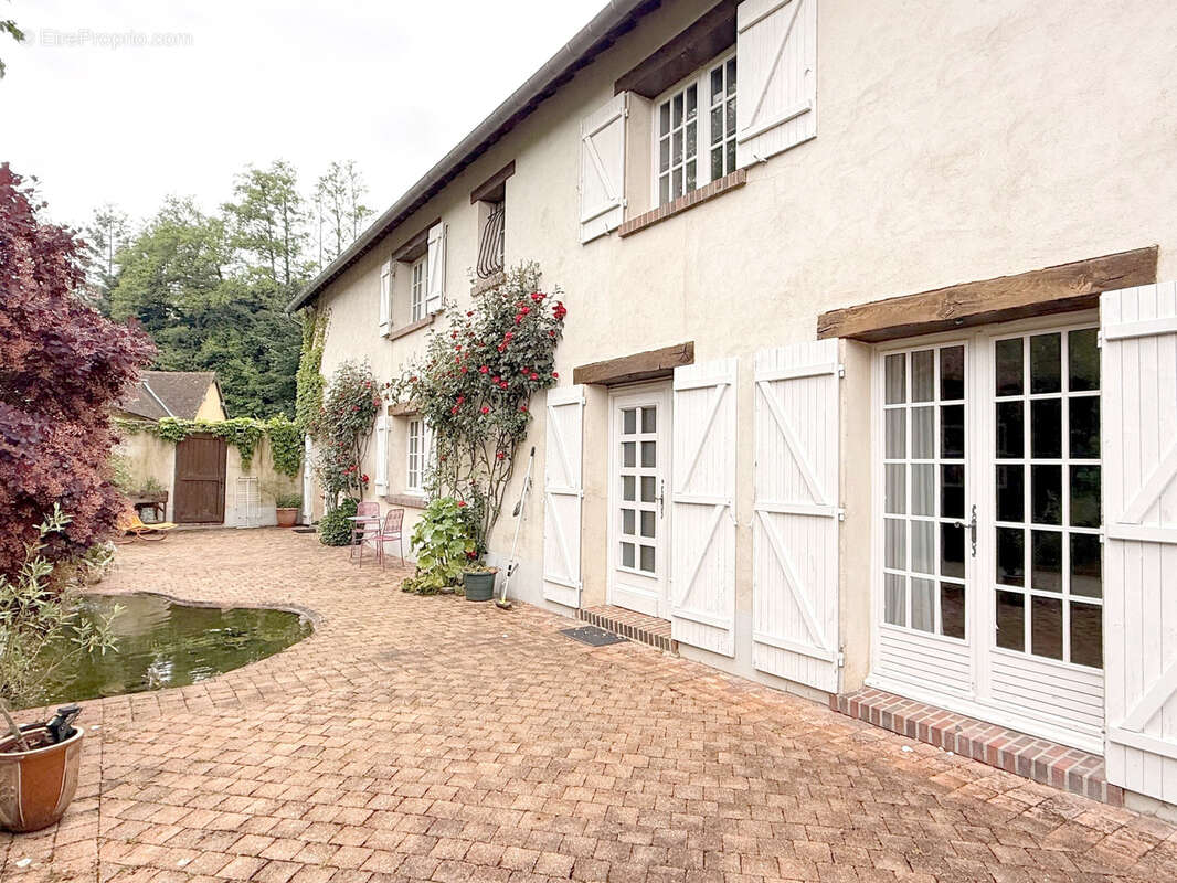 Maison à HOUDAN