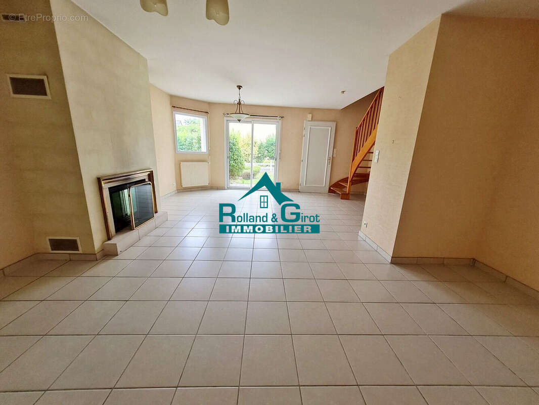 Maison à SAINT-AUBIN-DU-CORMIER