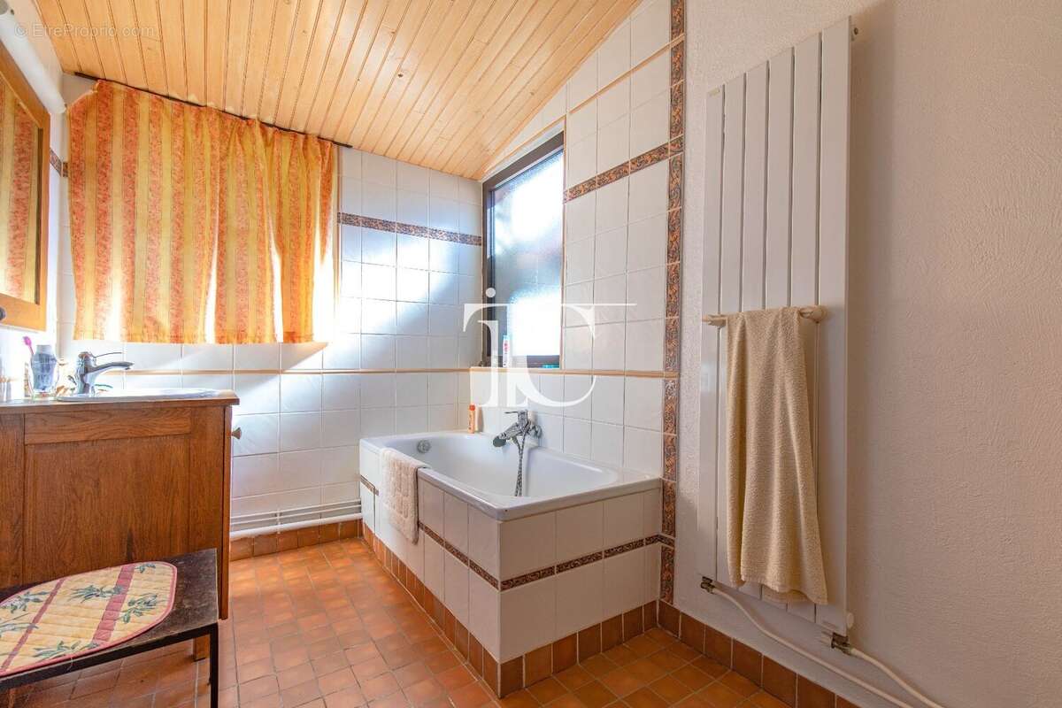 Maison à SAINT-AMBROIX