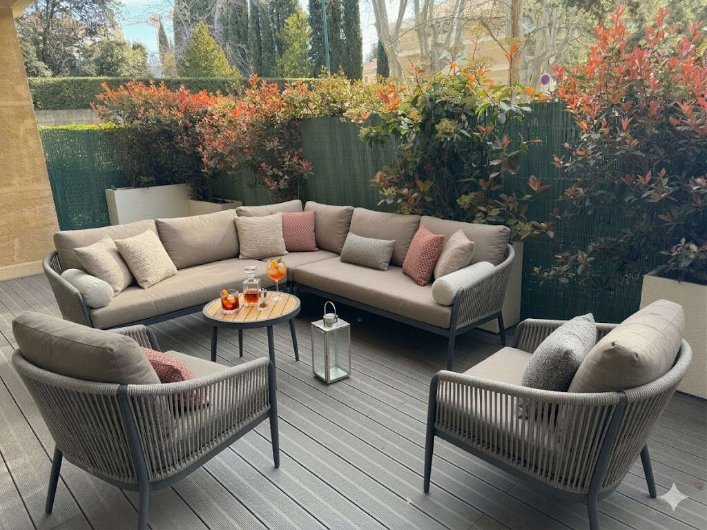 AIX EN PROVENCE, centre-ville, appartement 4 pièces de 98 m2 avec terrasse, cave et parking. - photo 2