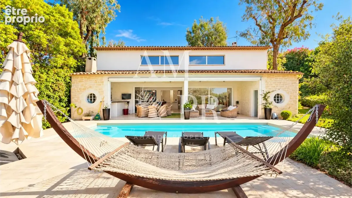 Cannes – Croix-des-Gardes  Villa d’Architecte Contemporaine de 210 m² au Cœur d’un Domaine Privé et Sécurisé - photo 1