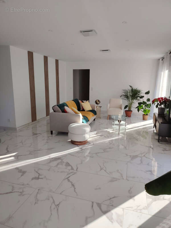 Maison à SALLES-D&#039;AUDE