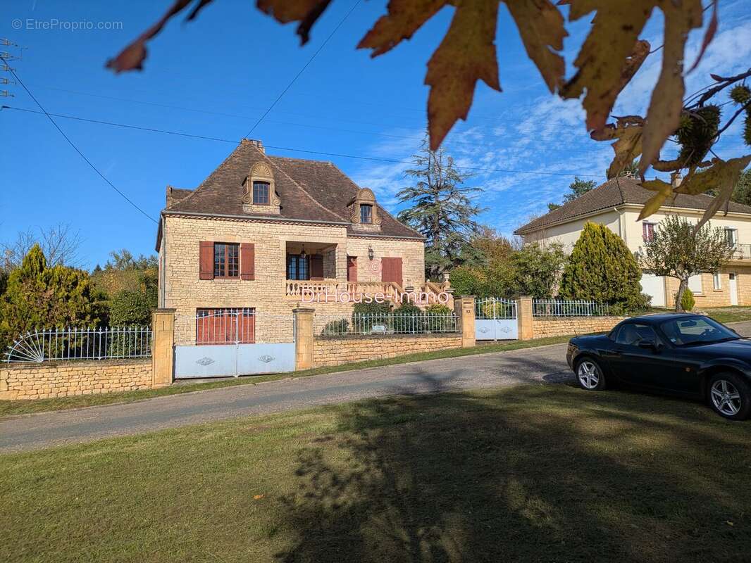 Maison 5 pièces 154 m² à vendre à Villefranche-Du-Perigord (24550) - photo 46
