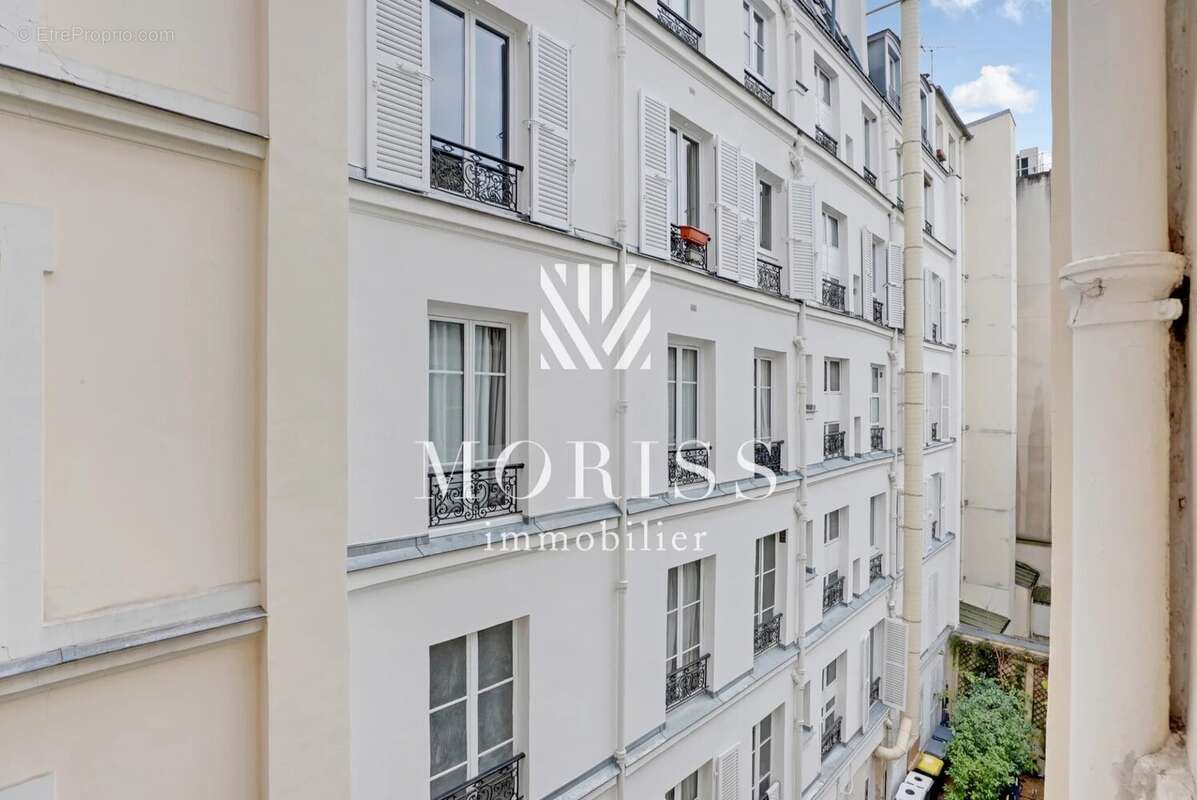 Appartement à PARIS-14E