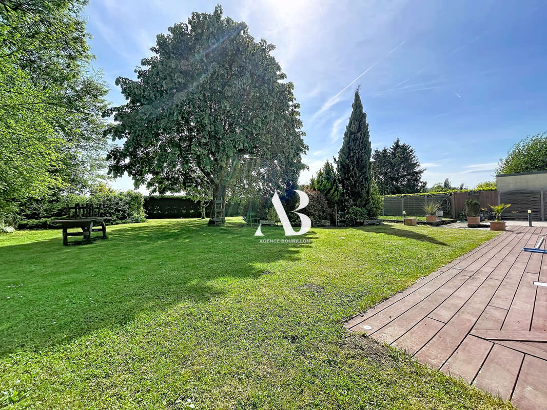 Maison à LA CHAPELLE-RABLAIS