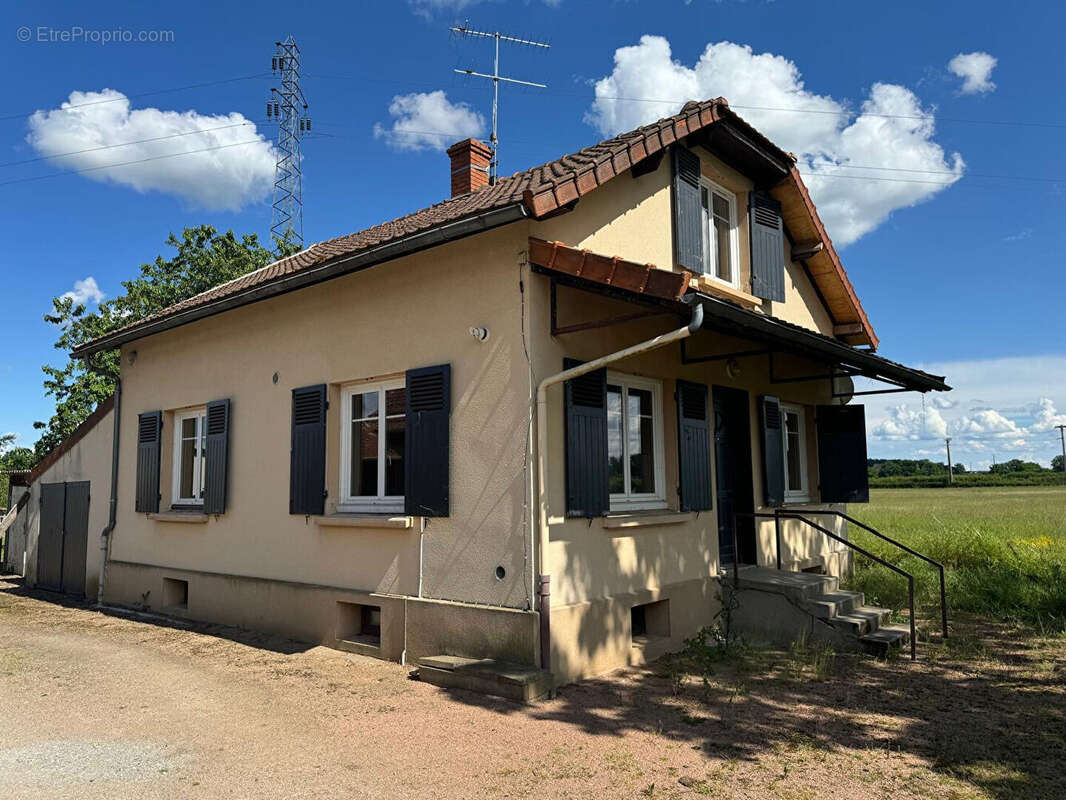 Maison à BESSAY-SUR-ALLIER