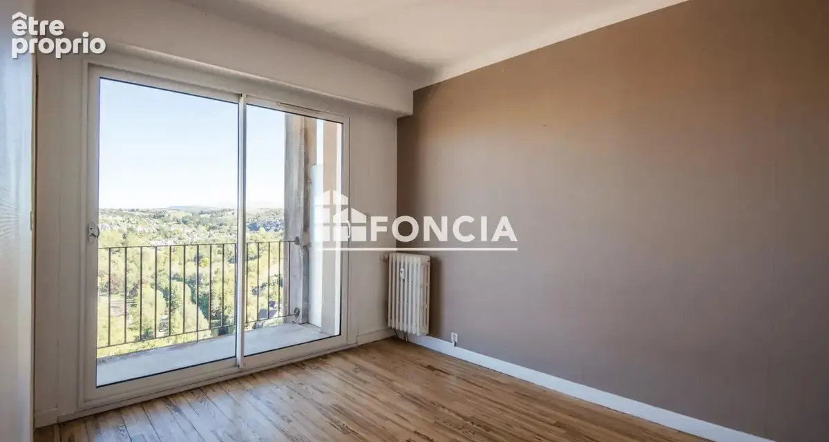 Rodez — T2 lumineux avec vue imprenable sur l'horizon et les berges de Layoule - photo 6