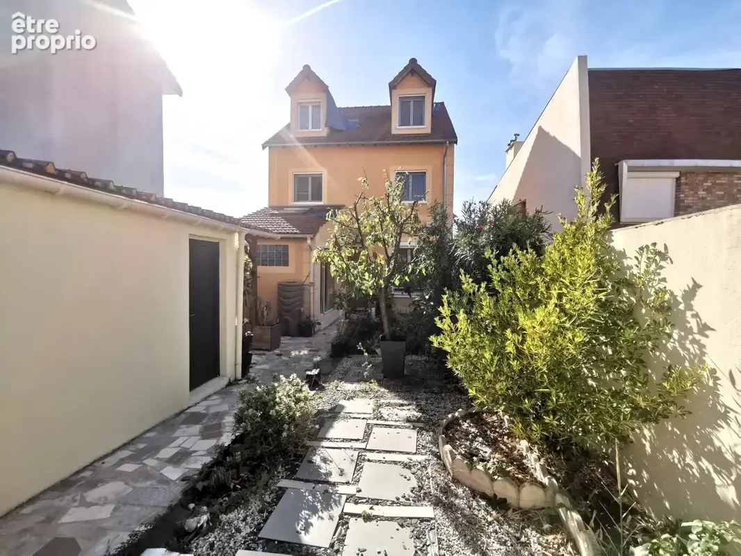 Maison à VITRY-SUR-SEINE