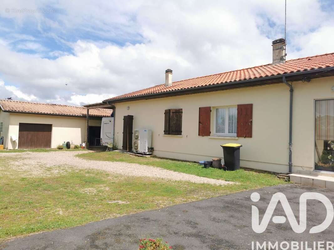 Photo 1 - Maison à LE PIZOU