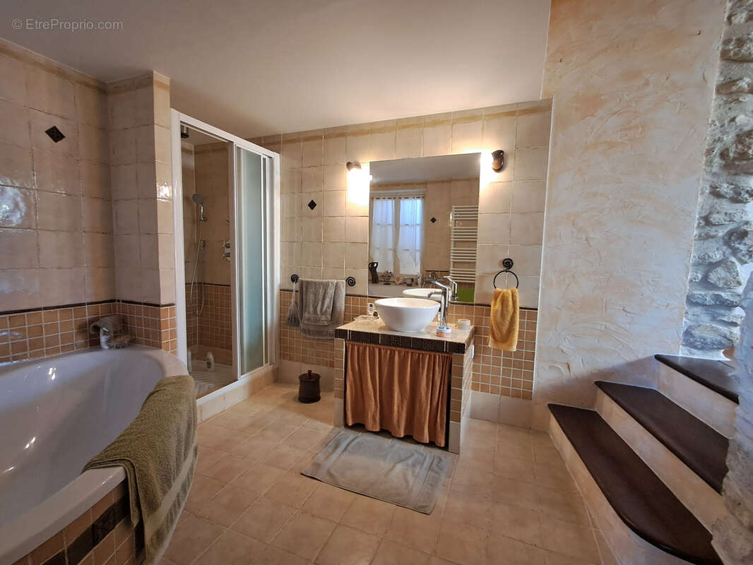 Maison à THOIRY