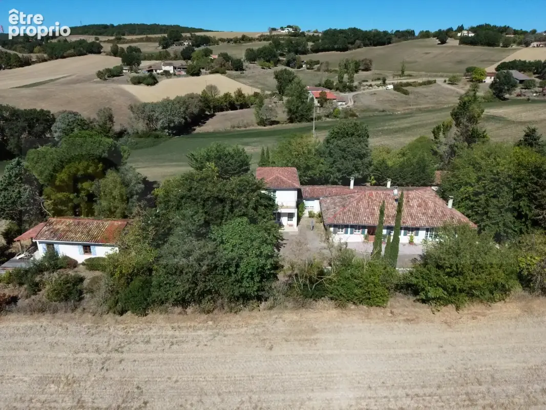 MAISON LE CASTERA - 8 pièce(s) - 272 m2 - photo 2
