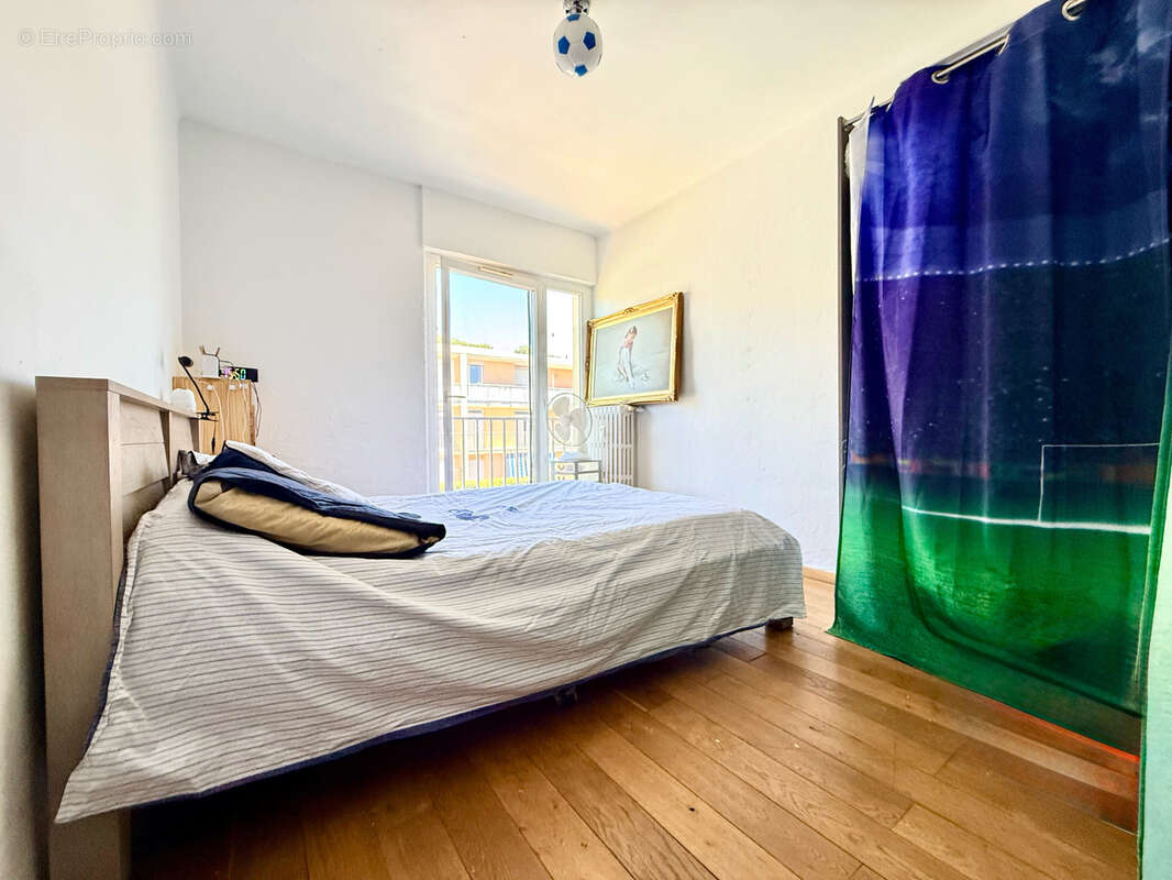 Appartement à SIX-FOURS-LES-PLAGES