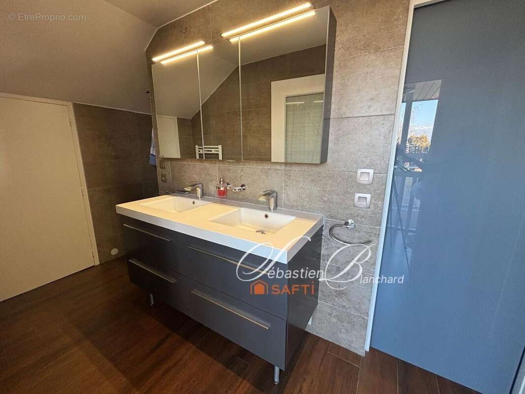 Photo 6 - Appartement à FERNEY-VOLTAIRE