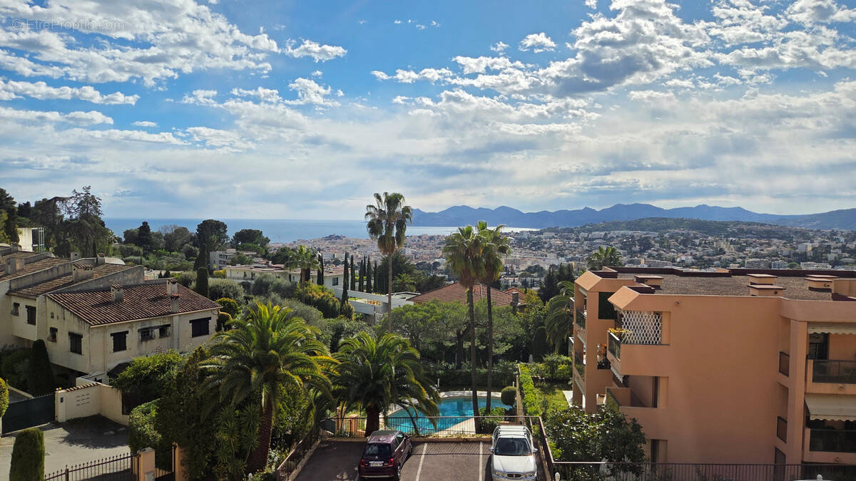 Appartement à LE CANNET