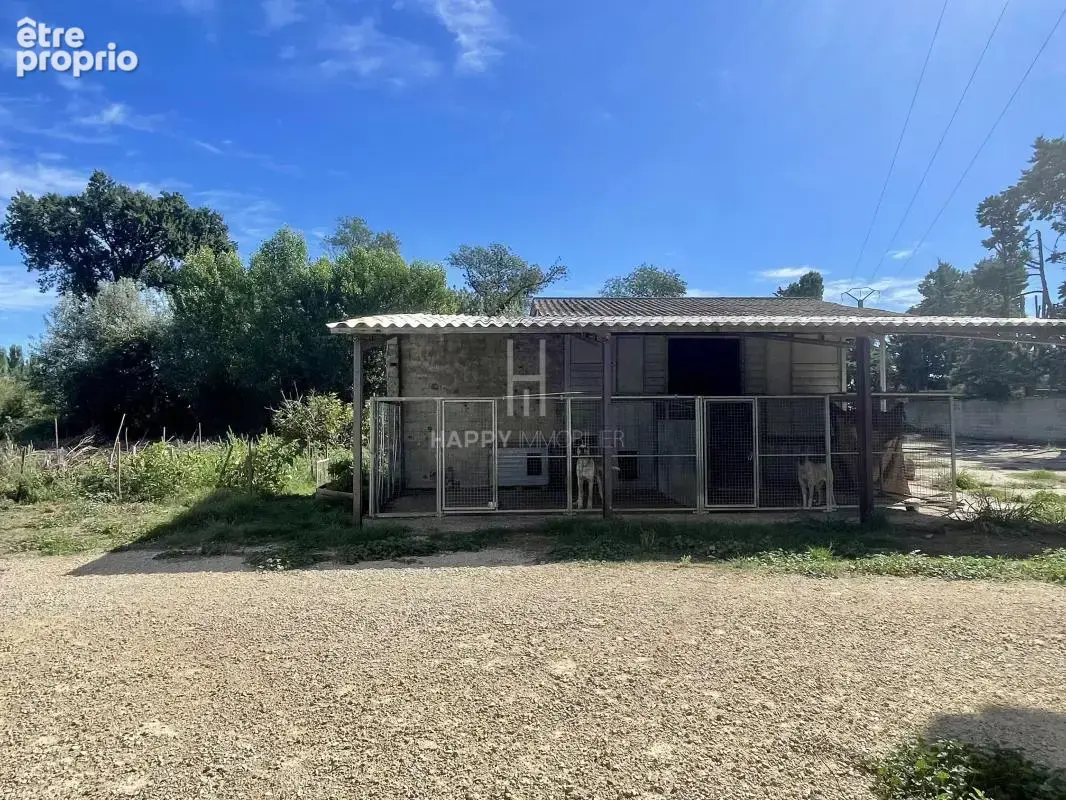 Propriété sur 2,75 hectares à Saint Martin de Crau - photo 9
