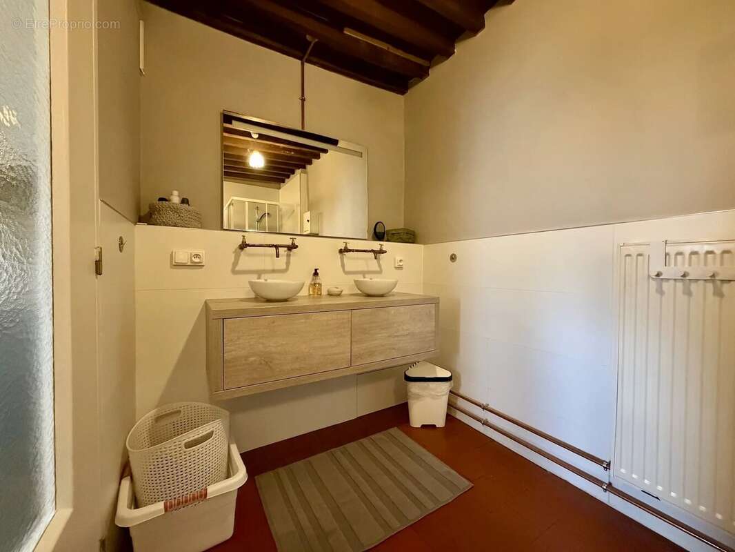 Maison à MONTSAUCHE-LES-SETTONS