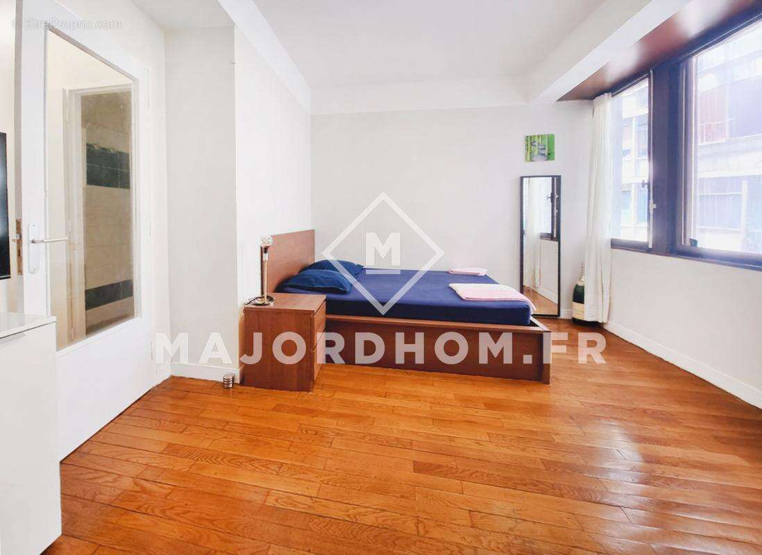 Appartement à MARSEILLE-1E