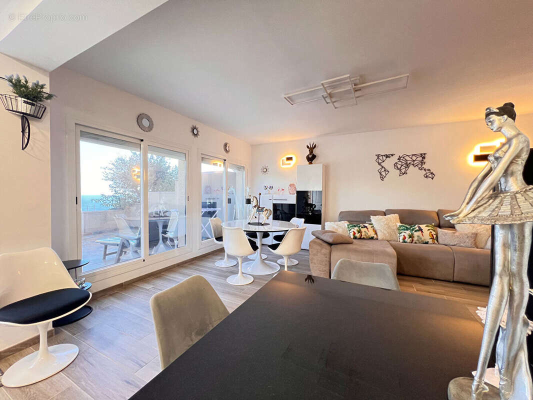 Appartement à BEAULIEU