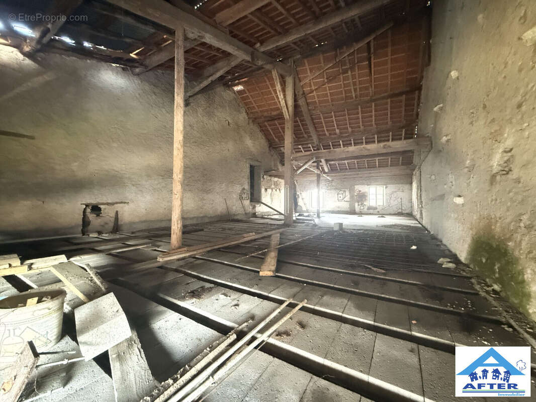 Maison à XERMAMENIL