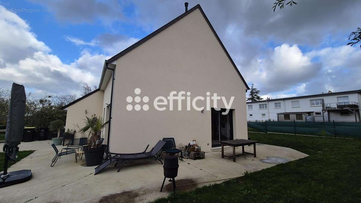 Maison 100 m² à Maisons  - photo 11