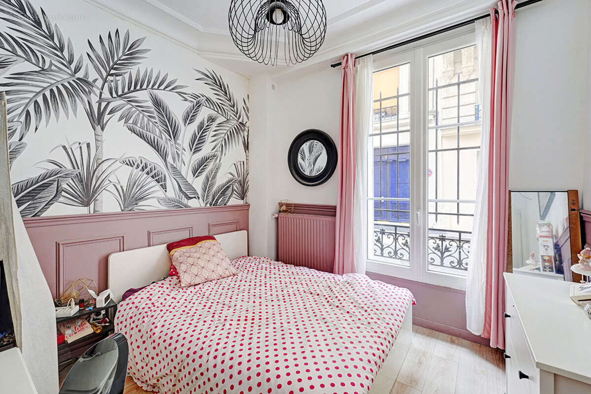 Appartement à PARIS-11E