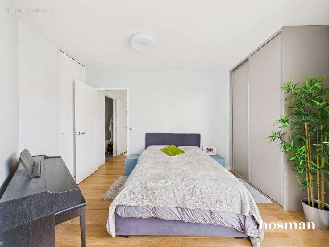 Appartement à LEVALLOIS-PERRET