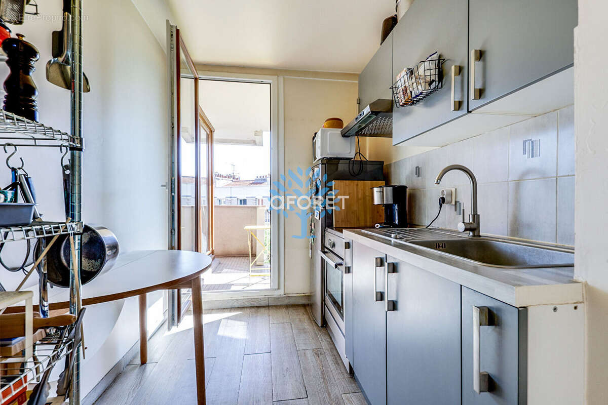 Appartement à PARIS-20E