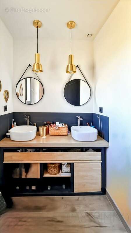 Maison à SAINT-JEAN-DE-CORNIES