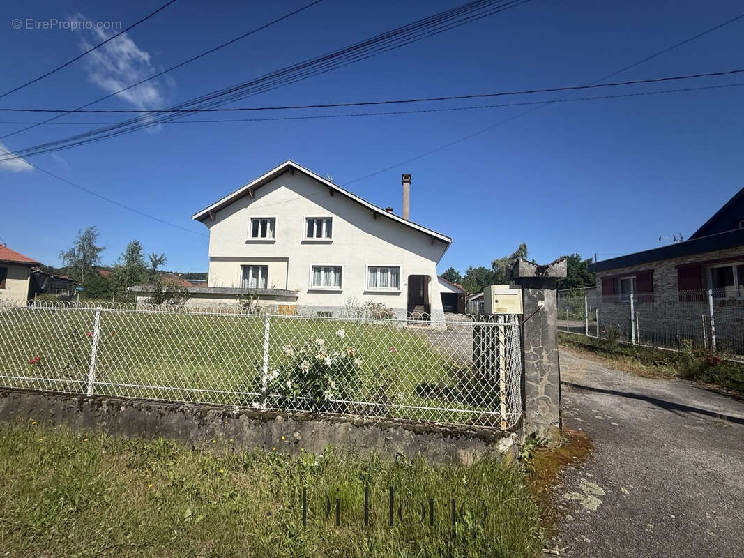 Provenchères-et-Colroy - Maison familiale 126 m2 avec dépendances et grand terrain - photo 17