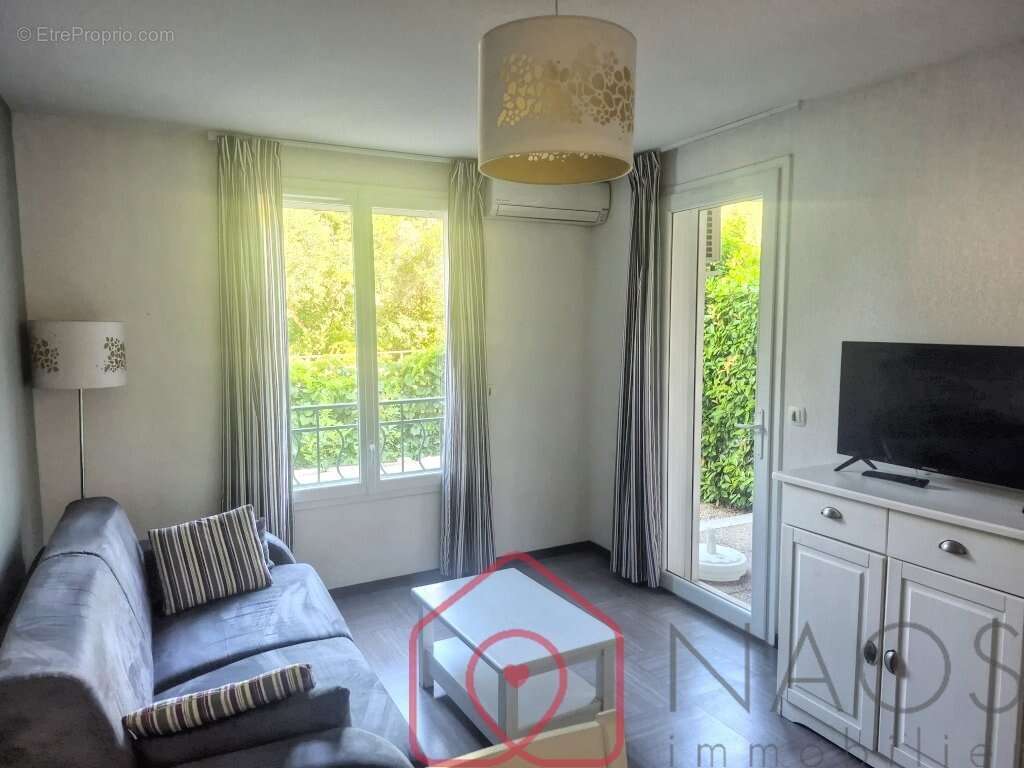 Appartement à GREOUX-LES-BAINS
