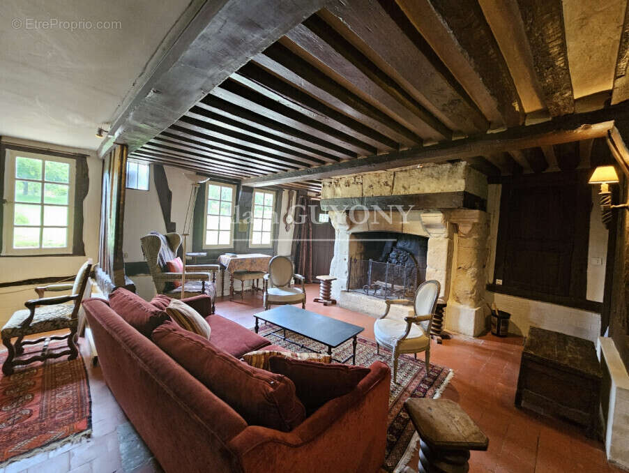 Maison à PONT-L&#039;EVEQUE