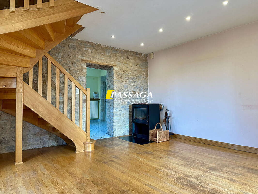 Maison à SEVERAC-LE-CHATEAU