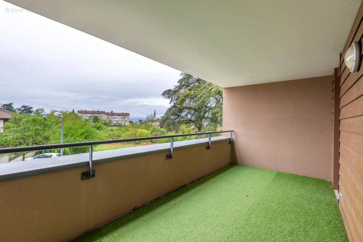 Appartement à RILLIEUX-LA-PAPE