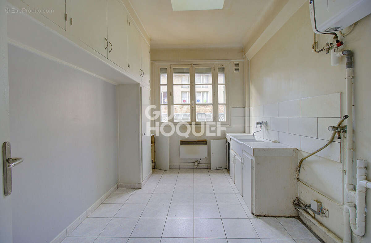 Appartement à PARIS-20E