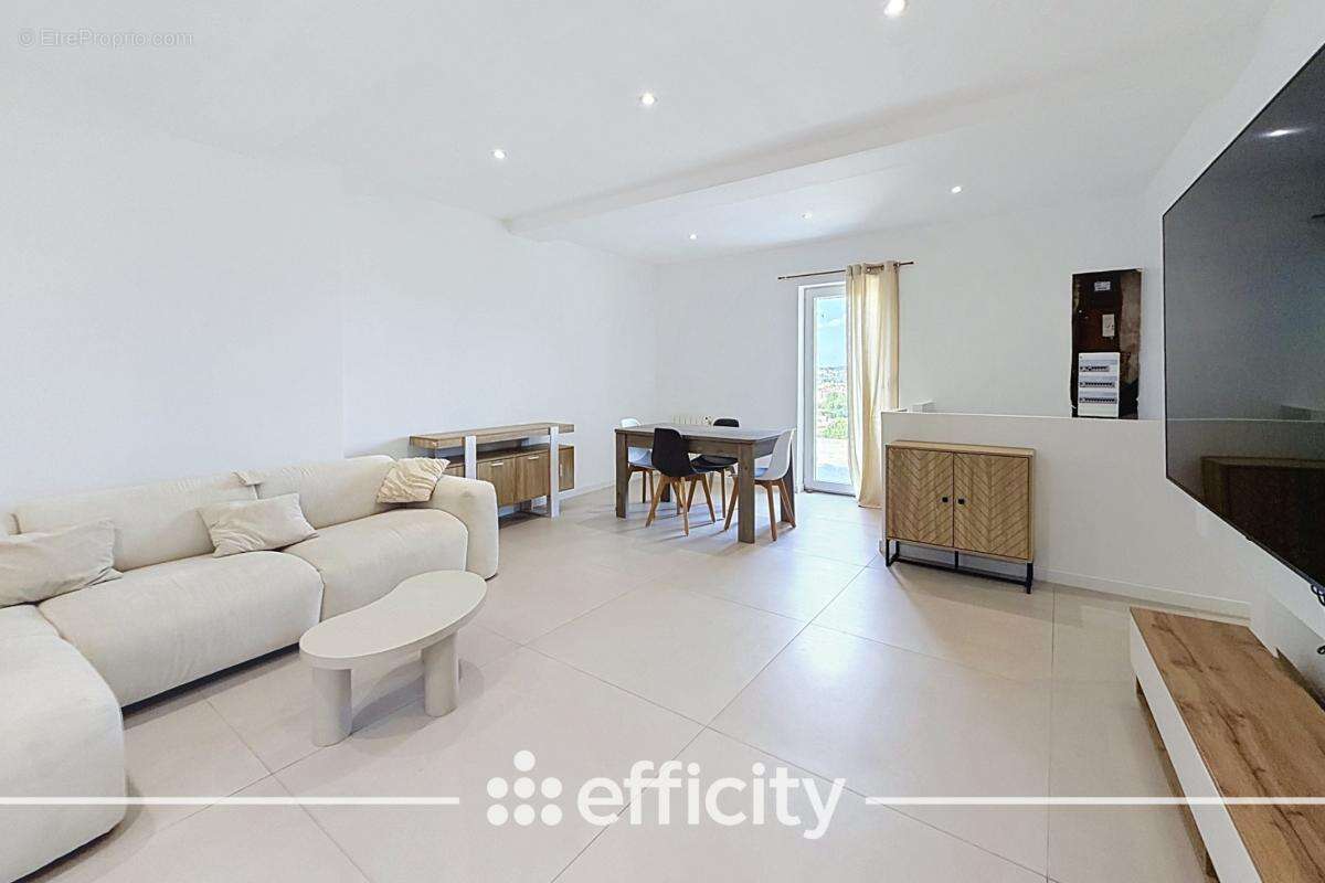 Maison 125 m² à Givors  - photo 2