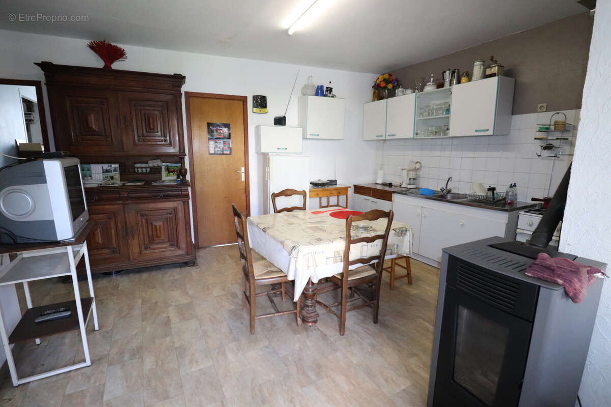 Maison à DESAIGNES