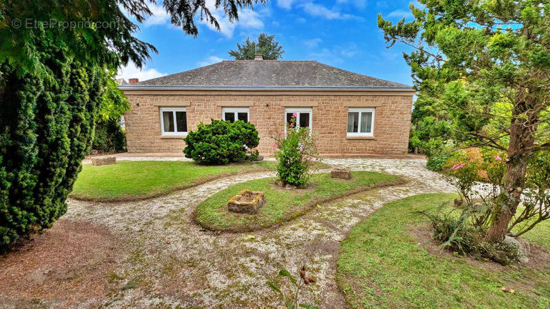 Maison à SAINT-HILAIRE-DES-LANDES