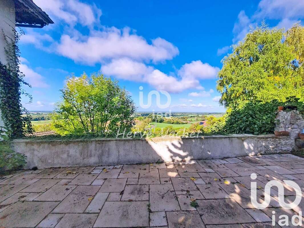 Photo 3 - Maison à COLIGNY